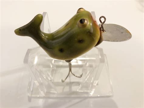 Heddon Hi-Tail Lure in Frog Color | Antique fishing lures, Color, Frog