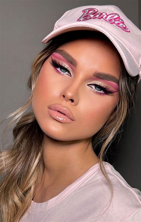 42 Summer Makeup Trends & Ideas To Look Out : Barbie Look