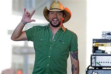 Jason Aldean Approves of 'Coolest Christmas Gift Ever' From Wife