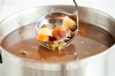 How to make basic beef stock - blog - Ohmydish