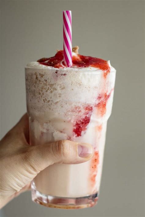 Starbucks Strawberry Funnel Cake Frappuccino – Milk and Pop