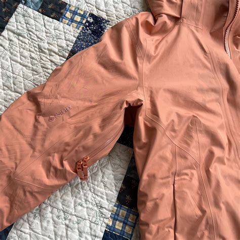 Arc’teryx Gore-Tex jacket Women’s size Small. 8/10... - Depop