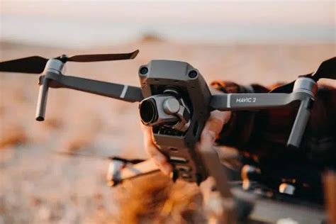 How To Operate Drone Camera? - DroidMen