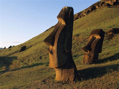 Moai Statues Easter Island Chile picture, Moai Statues Easter Island Chile photo, Moai Statues ...