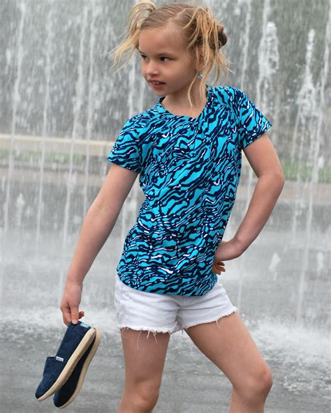 POSE child modeling mag Junior Fashion Experts: Junior Fashion Expert ...