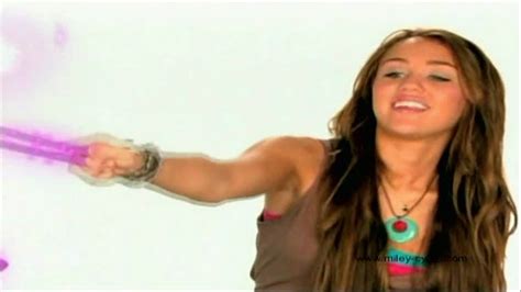 Miley Cyrus-Disney Channel Intro [HD] - YouTube