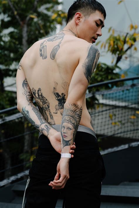 7 Korean Models Show Off Their Tattoos | Vogue