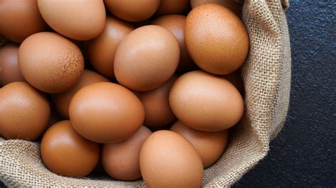 Here's What Each Egg Grade Actually Means