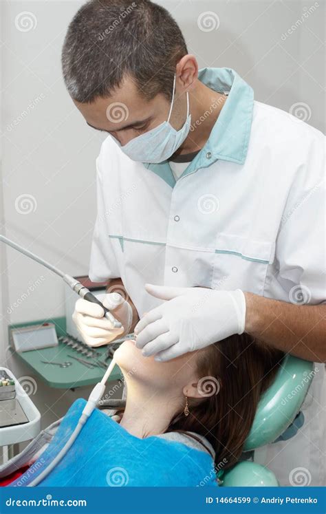 Dentist Making Anesthetic Injection Royalty Free Stock Images - Image: 14664599