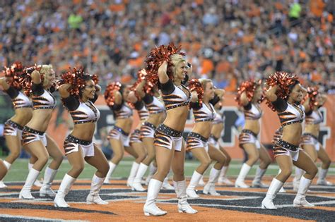 The Cincinnati Bengals cheerleaders perform in the first half of an NFL ...