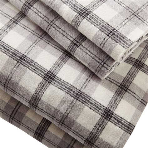 Amazon.com: Stone & Beam Rustic 100% Cotton Plaid Flannel Bed Sheet Set, Easy Care, Full, Black ...