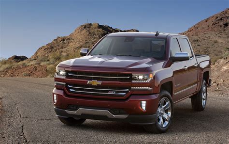 2016 Chevrolet Silverado 1500 Gets Sporty New Look, More Tech