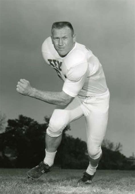 Texas, NFL great Tommy Nobis dies at 74