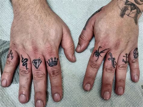 Update more than 75 male finger tattoos - in.coedo.com.vn