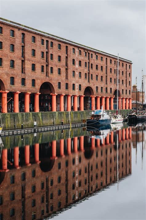 Tate Liverpool: Architecture presentation and tour - Artinliverpool.com