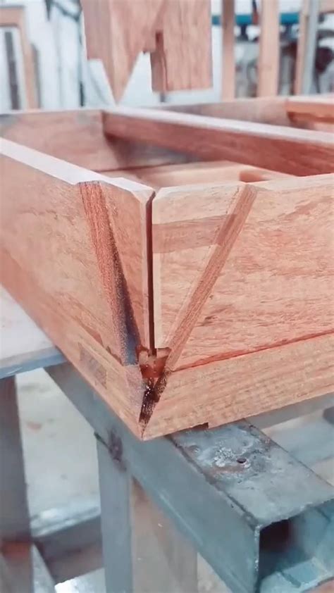 ⚡️Great Woodworking Joint [Video] | Woodworking techniques, Easy woodworking projects ...