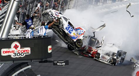 NASCAR Crash at Daytona - Cars Video | eBaum's World