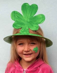 Shamrock Craft for St. Patrick's Day | Crafts and Worksheets for Preschool,Toddler and Kindergarten