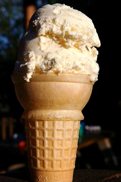 File:Vanilla Ice Cream Cone at Camp Manitoulin.jpg - Wikimedia Commons