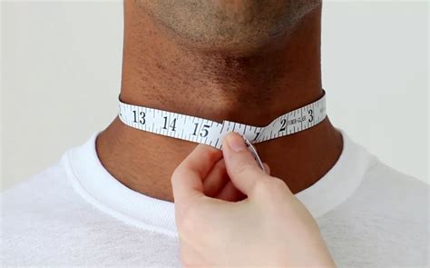 Average Neck Size For Males and Females – Fitness Volt