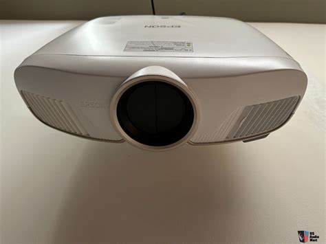 Epson 5050ub 4K UHD HDR Projector - Excelent condition Photo #4190643 - US Audio Mart