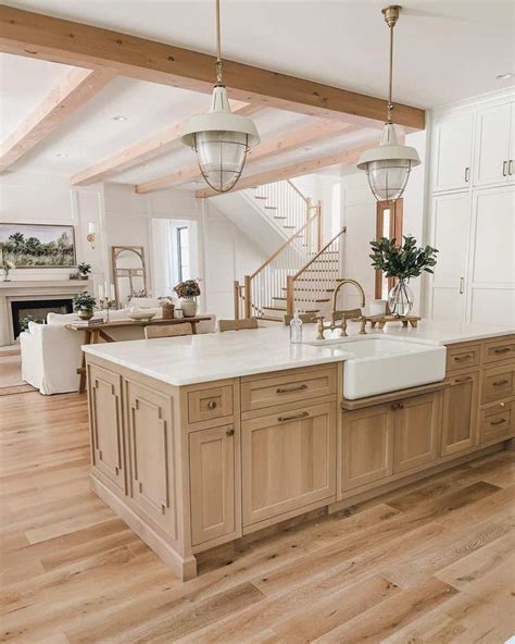 Pin by Makensy Steindl on Home in 2023 | Modern farmhouse kitchen ...