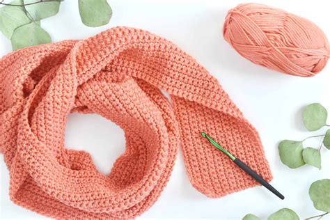 How to Crochet a Scarf for Beginners