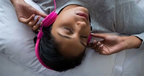 Want Improved Focus and Better Sleep? Try Binaural Beats (Playlist Inside)