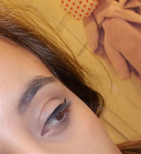 Alarah: How To | Winged Eyeliner/Cat Eye