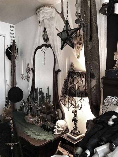 Antique gothic room | Gothic decor bedroom, Gothic home decor, Dark home decor