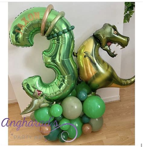 Pin by CIRCUS EVENTS by Dany CIRCUS on Side money in 2020 | Balloon decorations party, Christmas ...