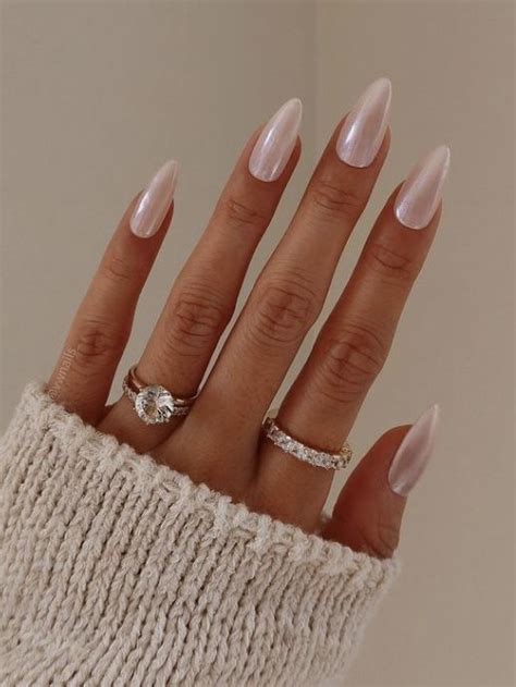 20 Hailey Bieber-Inspired Glazed Donut Nails to Keep Up With The Latest Trends | Subtle nails ...