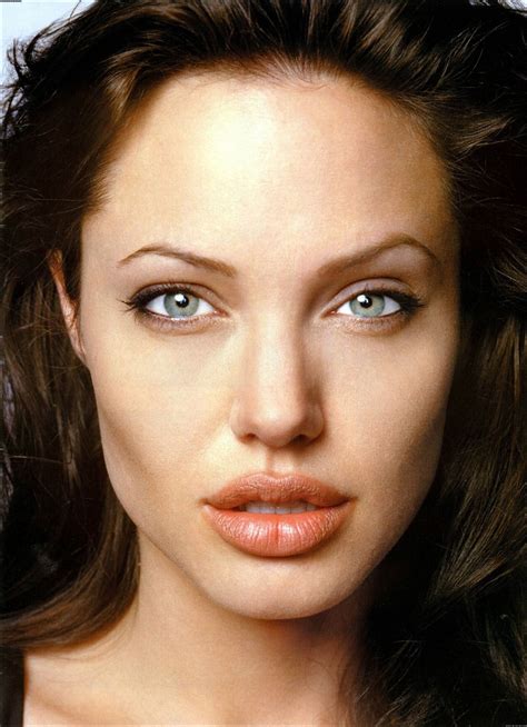 Angelina Jolie's - sumptuous lips | Angelina jolie photoshoot, Angelina ...