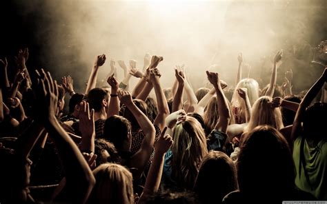 Concert Crowd Wallpapers - Top Free Concert Crowd Backgrounds ...