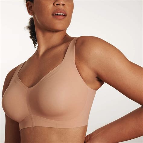 Wireless & Pain-free | The Beyond Bra by Evelyn & Bobbie