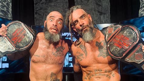 The Briscoes são os novos Impact Tag Team Champions