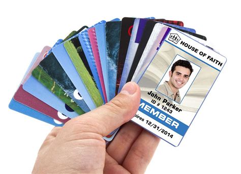 ID Card Printing Services in Qatar | lineartprinting.com