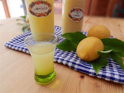 How To Make Limoncello {Recipe, Calculations & FAQs} | Recipe | Italian limoncello recipe ...