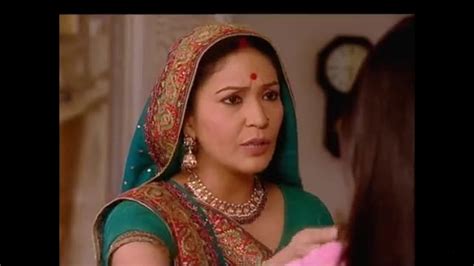 Yeh Rishta Kya Kehlata Hai S08E43 Akshara shocks Naitik and Gayatri Full Episode - JioCinema USA