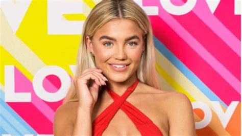 Who is Molly Smith? Love Island 2020 contestant in Casa Amor and model from Manchester