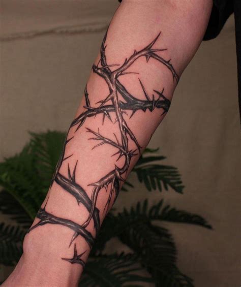 30 Pretty Thorn Tattoos You Need to Copy | Style VP | Page 30