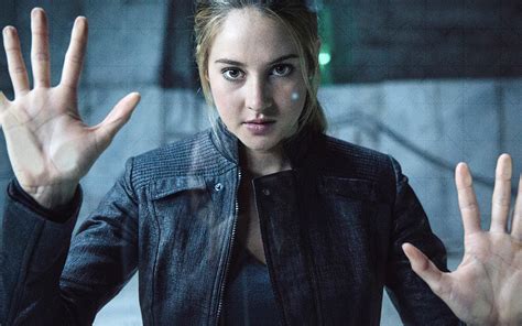 Tris From Divergent | 450 Pop Culture Halloween Costume Ideas ...