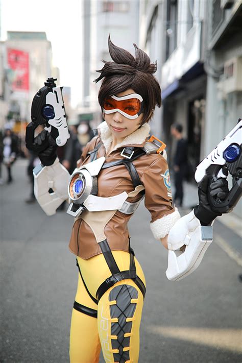 Overwatch Tracer Cosplay by Niea-JPN on DeviantArt