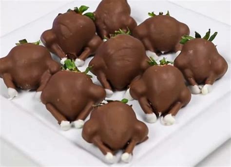 Turkey-Shaped Chocolate-Covered Strawberries Recipe - Simplemost