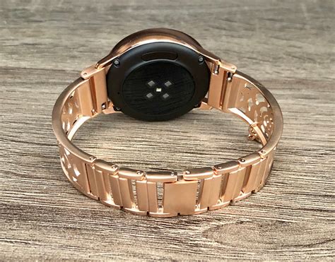 Samsung-galaxy-watch-active-40mm-rose-gold - Steven Farmer Buzz