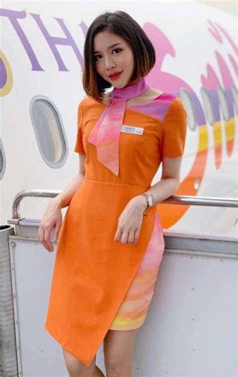 「Flight Attendant」おしゃれまとめの人気アイデア｜Pinterest｜Chi Hung Kwok | おしゃれな女性, コスプレ 衣装, 女性