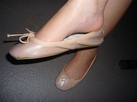 Dangle and arch | Ballerina shoes flats, Pink ballet shoes, Comfortable ...