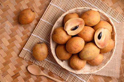 Discover the Health Benefits of Chikoo (Sapodilla) - A Nutritious Fruit