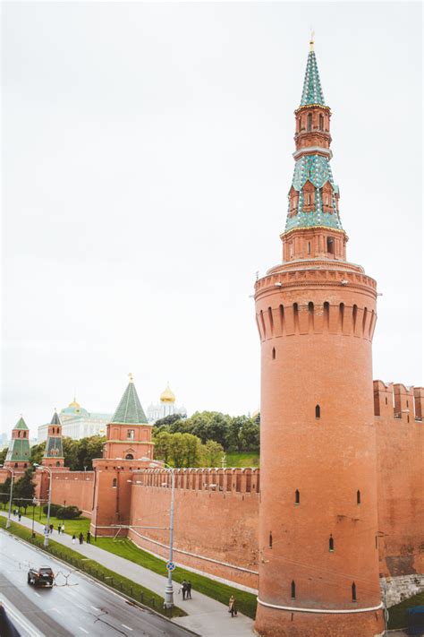 Kremlin Wall in Moscow Russia - Entouriste