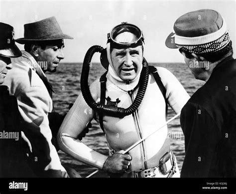 SEA HUNT LLOYD BRIDGES Stock Photo - Alamy